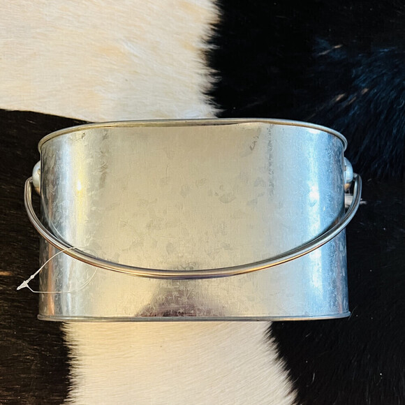 𝅺farm House Kitchen Utensil Holder - Picture 1 of 4